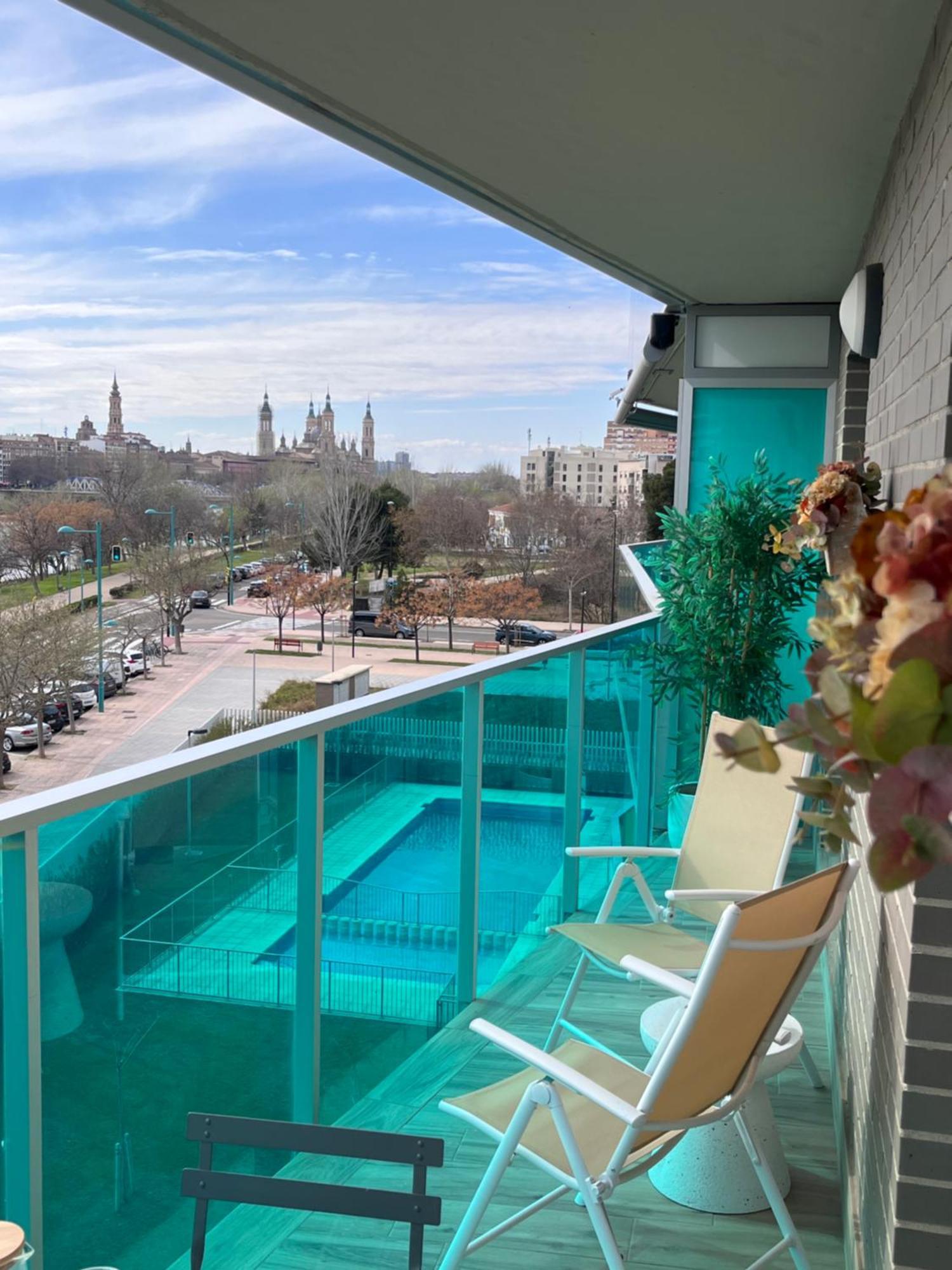 El Balcon Del Ebro By Alogest- Vistas, Piscina Y 2 Parking Apartment Zaragoza Exterior photo